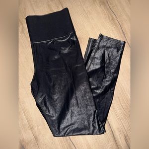 Carbon 38 Crocodile Leggings